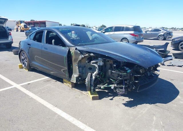 2025 TESLA Model S