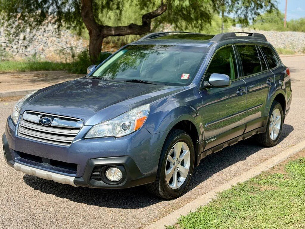 2013 SUBARU Outback