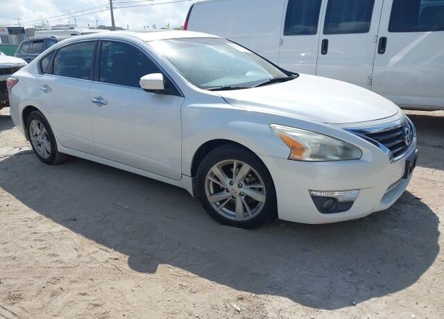 2014 NISSAN Altima