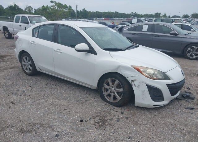 2011 MAZDA Mazda3