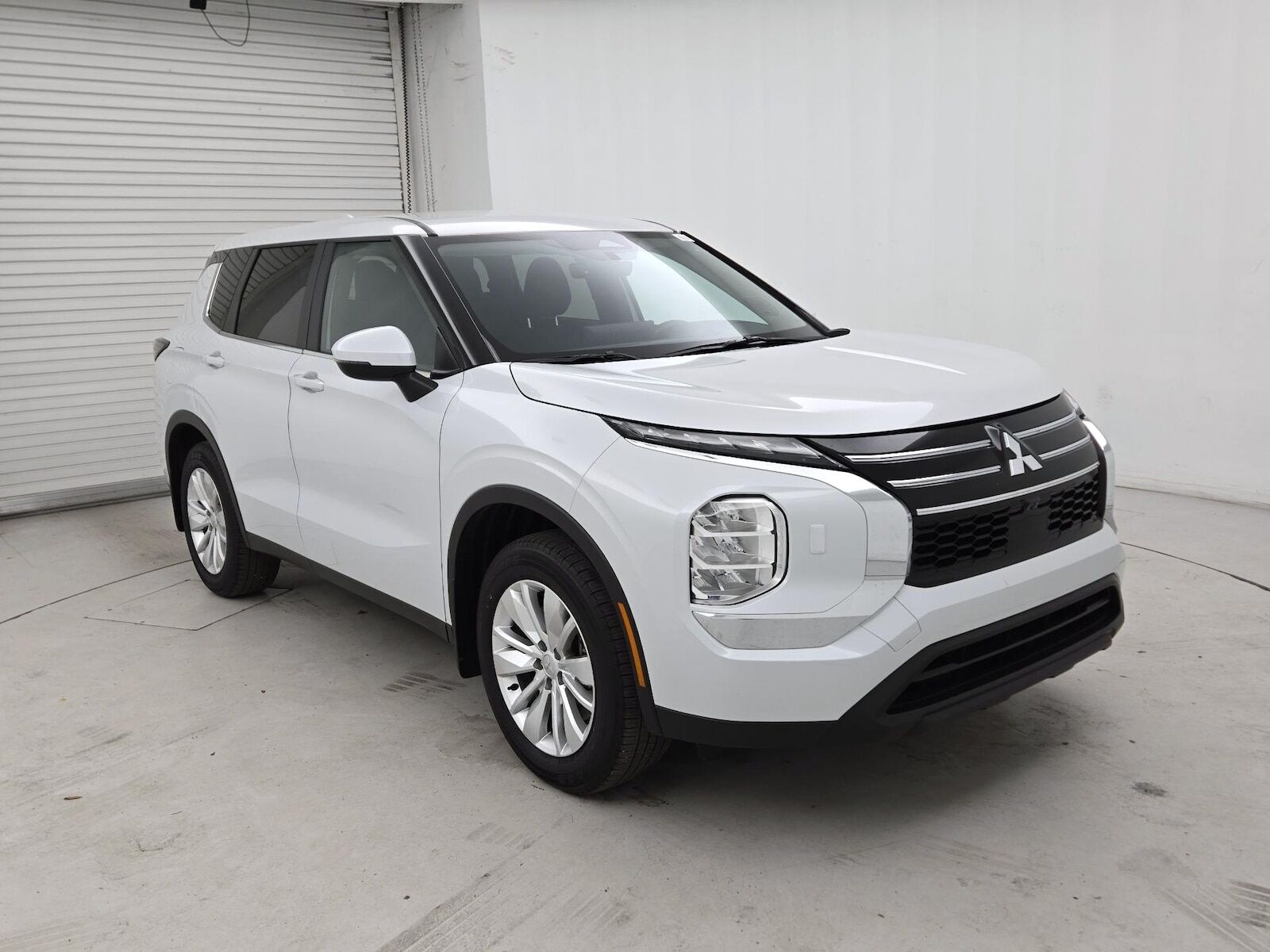 2025 MITSUBISHI Outlander