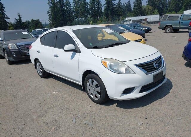 2012 NISSAN Versa