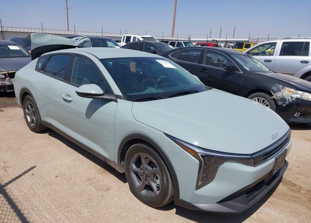 2025 KIA K4