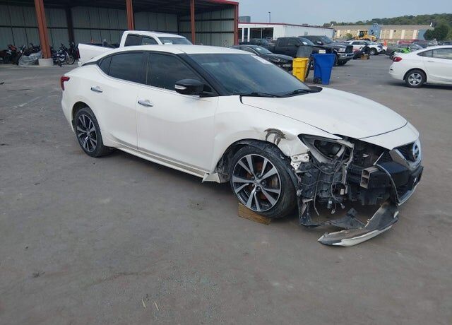 2016 NISSAN Maxima