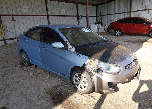 2012 HYUNDAI Accent