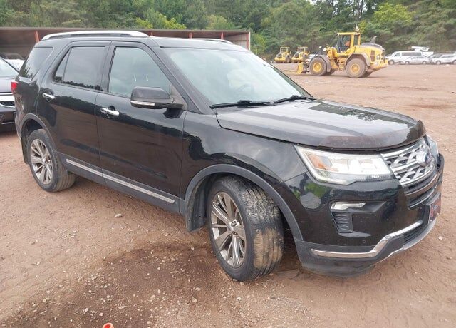 2018 FORD Explorer