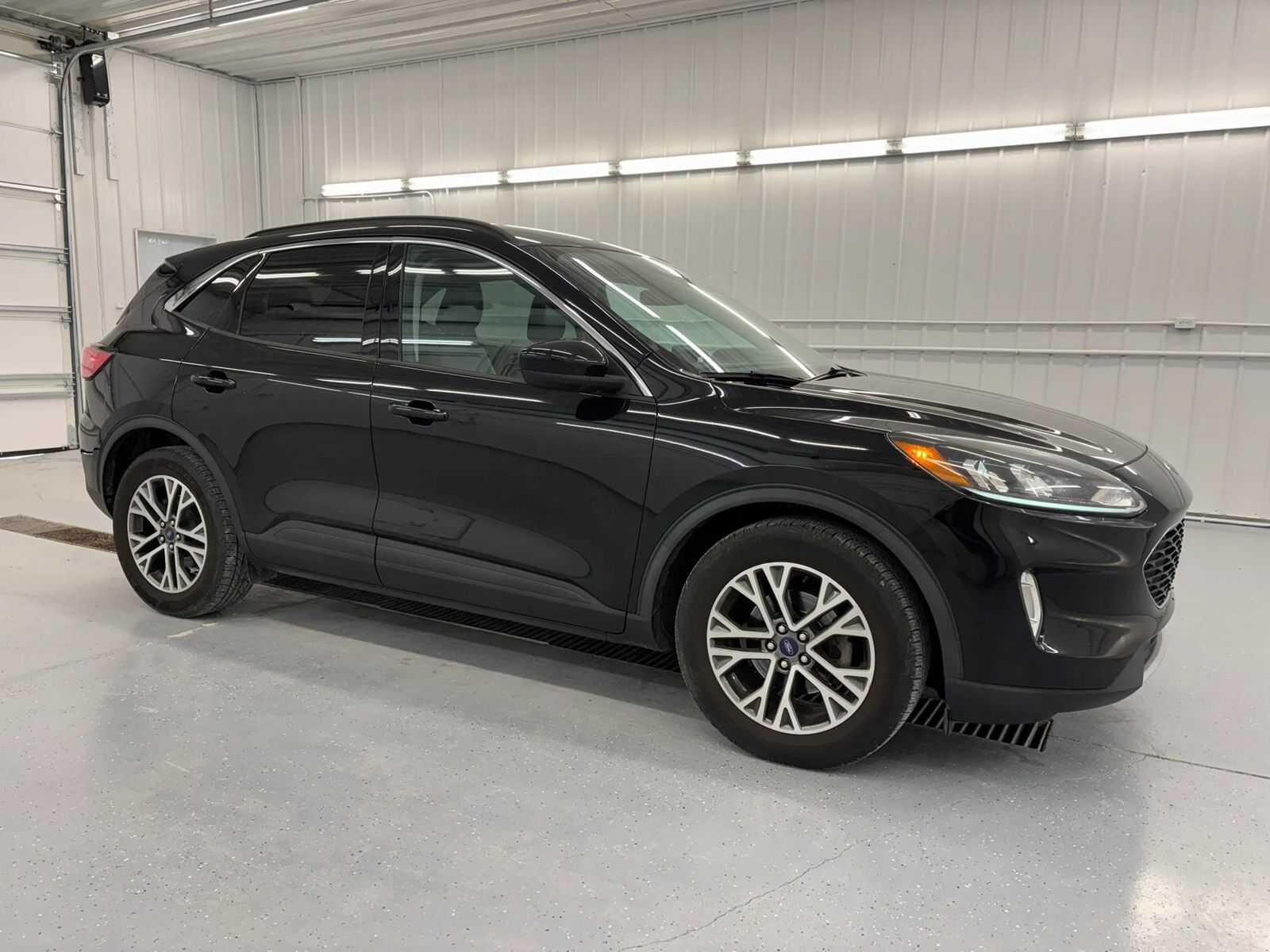 2021 FORD Escape