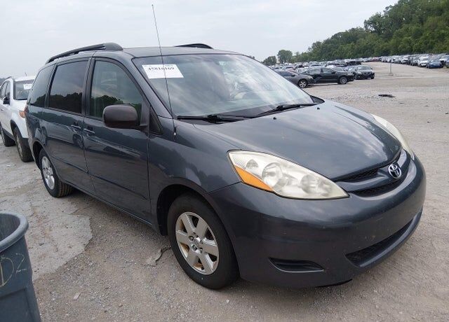 2009 TOYOTA Sienna