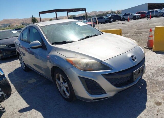 2010 MAZDA Mazda3