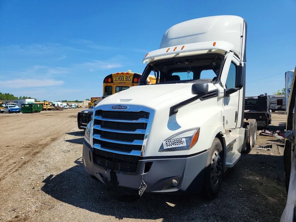 2023 FREIGHTLINER Cascadia