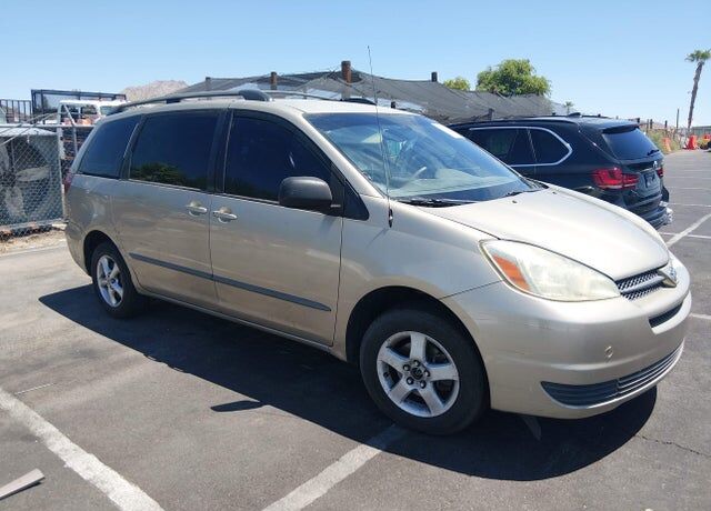 2004 TOYOTA Sienna