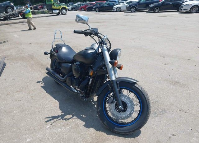 2013 HONDA VT750