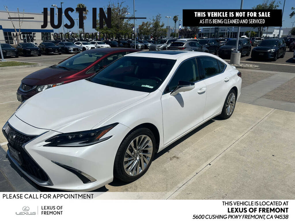 2023 LEXUS ES