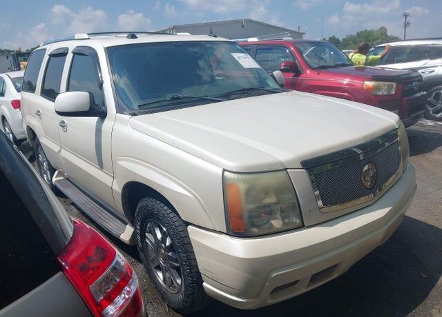 2004 CADILLAC Escalade