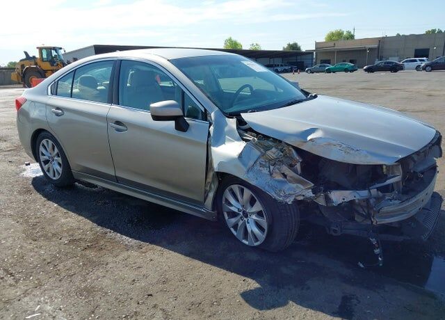 2016 SUBARU Legacy