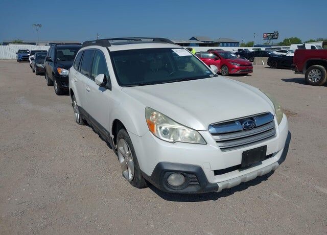 2014 SUBARU Outback