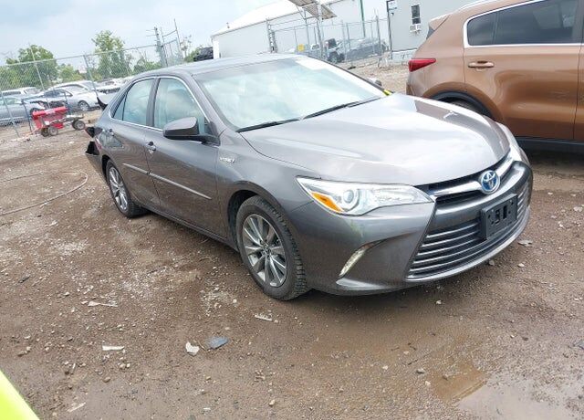 2017 TOYOTA Camry