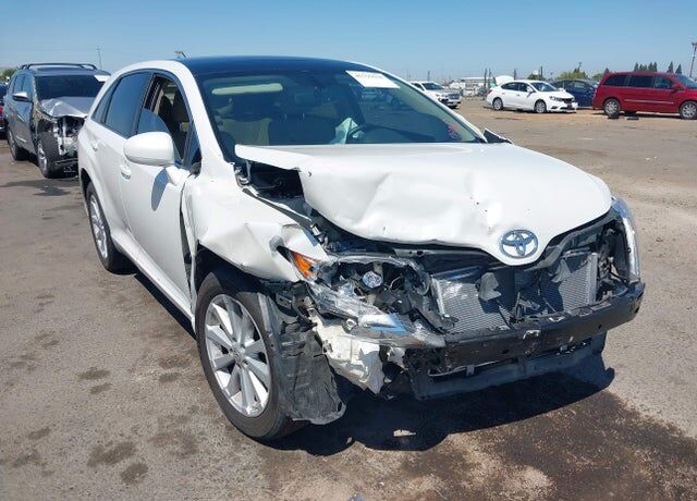 2010 TOYOTA Venza