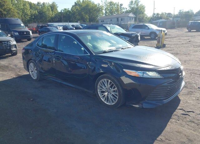 2018 TOYOTA Camry