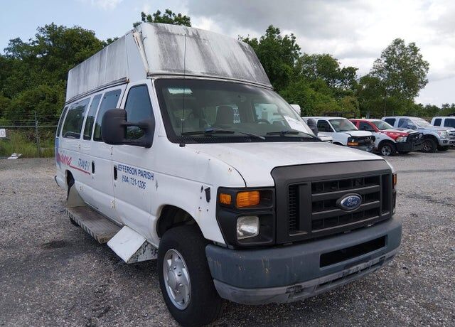 2010 FORD E-350