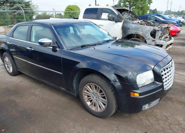 2010 CHRYSLER 300