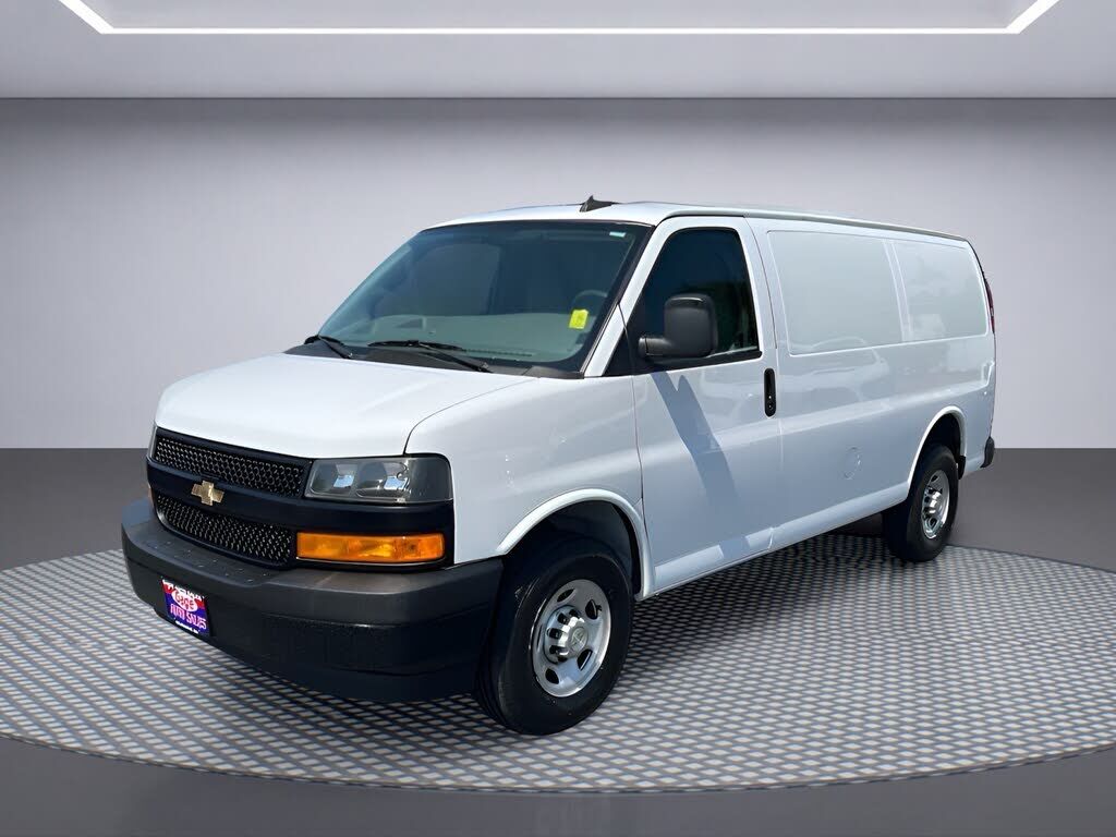 2021 CHEVROLET Express