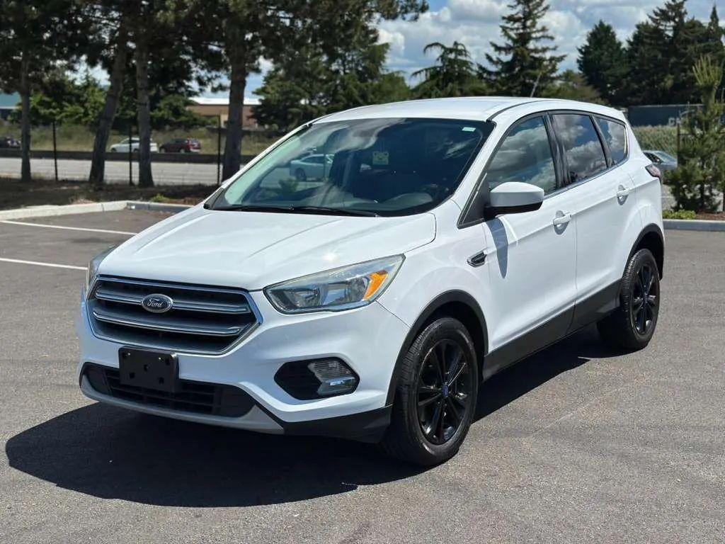 2017 FORD Escape