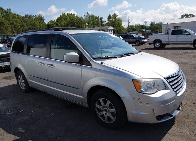 2010 CHRYSLER Town and Country