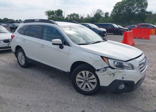 2016 SUBARU Outback