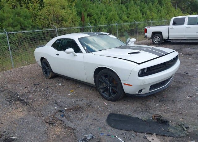 2017 DODGE Challenger