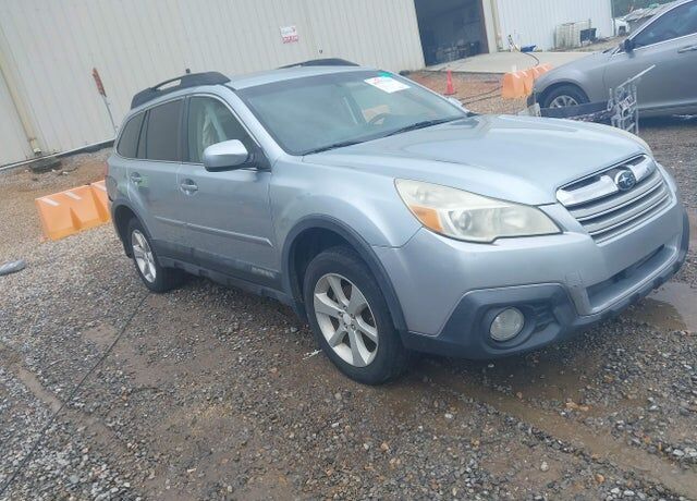 2014 SUBARU Outback