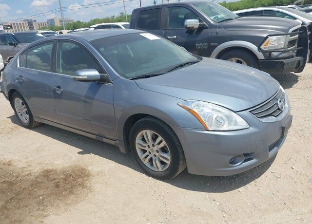 2012 NISSAN Altima