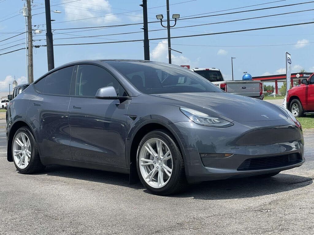 2021 TESLA Model Y