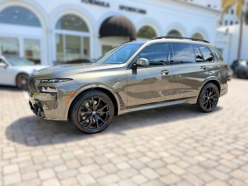 2025 BMW X7