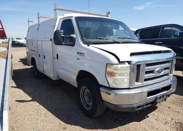 2011 FORD E-350
