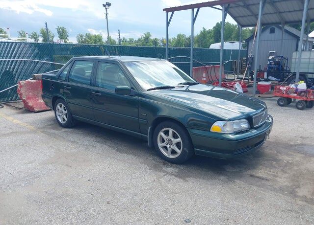 1998 VOLVO S70