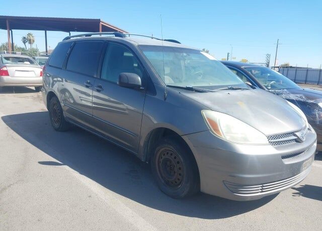 2004 TOYOTA Sienna