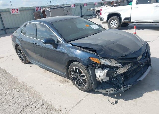 2018 TOYOTA Camry