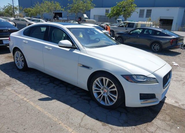 2017 JAGUAR XF