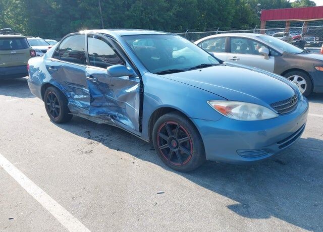 2004 TOYOTA Camry