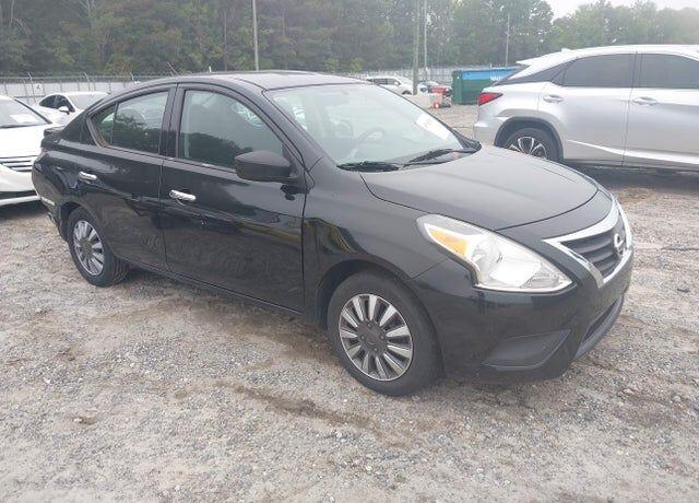 2019 NISSAN Versa
