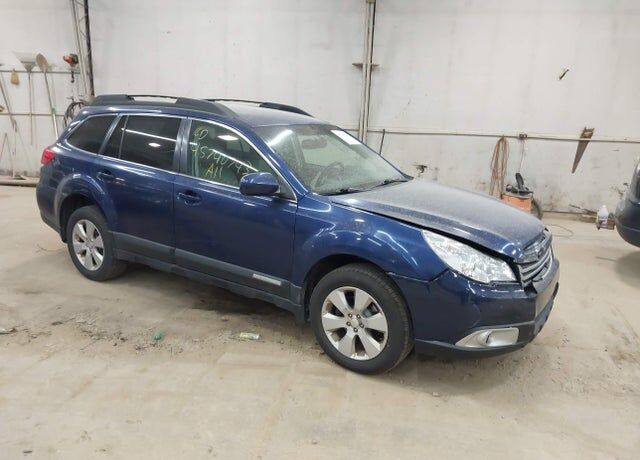 2011 SUBARU Outback
