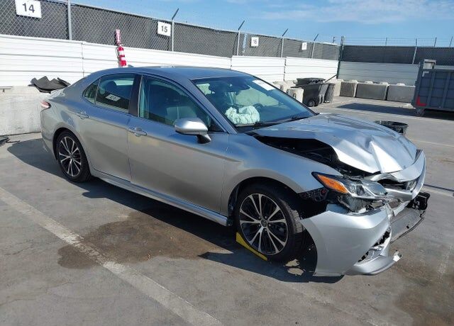 2020 TOYOTA Camry