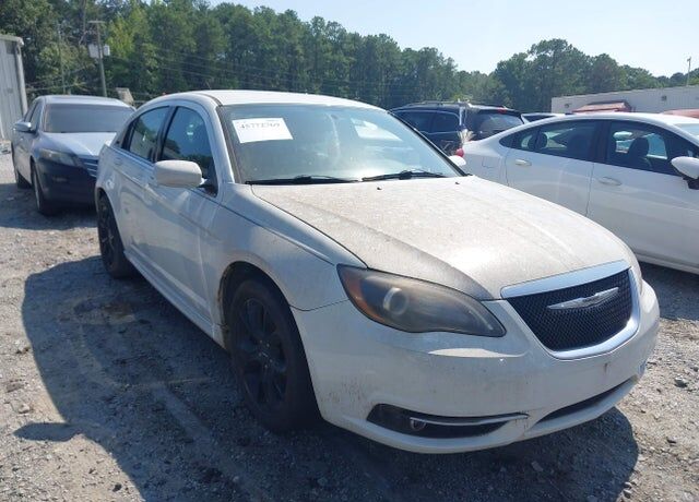 2014 CHRYSLER 200