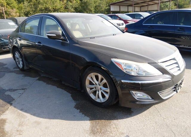 2013 HYUNDAI Genesis