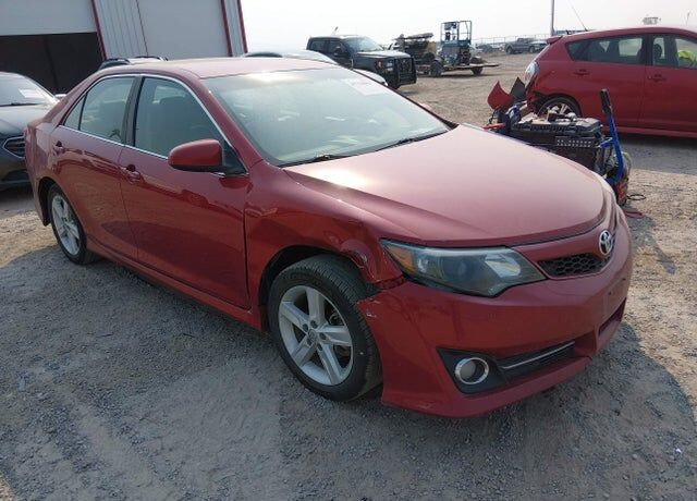 2013 TOYOTA Camry