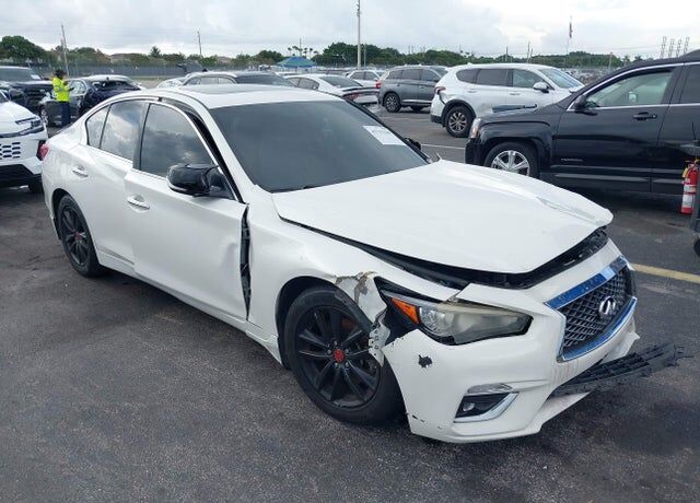2014 INFINITI Q50