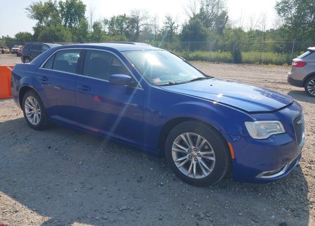 2019 CHRYSLER 300
