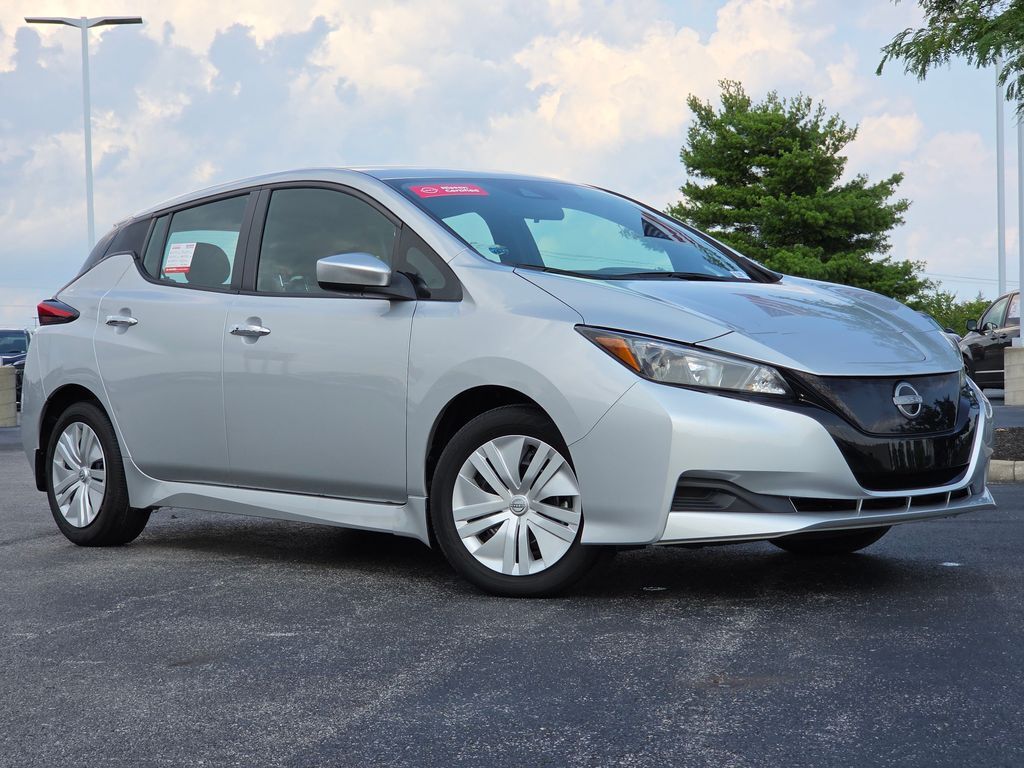 2023 NISSAN Leaf