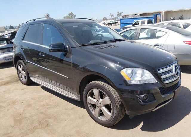 2011 MERCEDES-BENZ M-Class